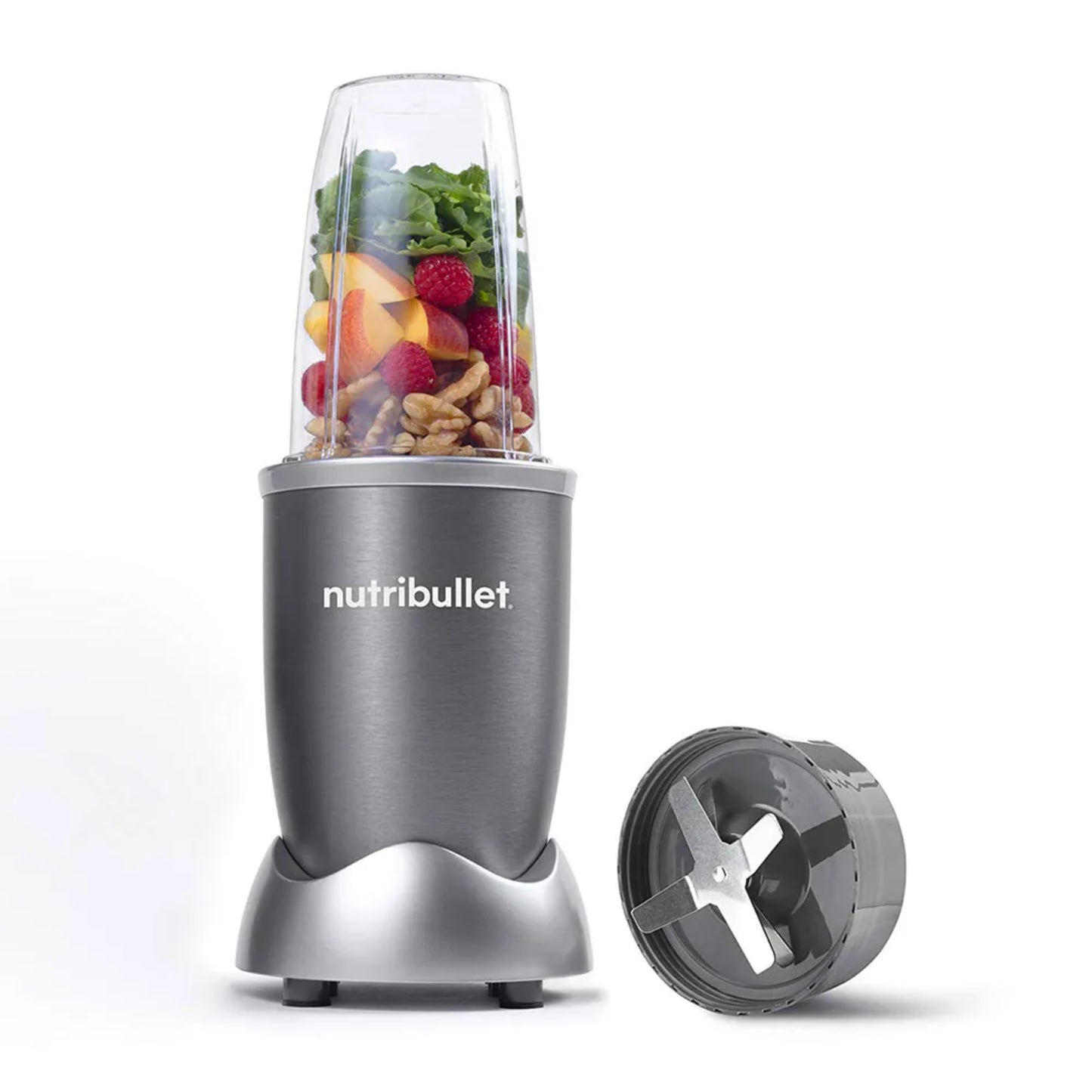 Licuadora Nutribullet 600W en Honduras con frutas y verduras frescas, ideal para batidos nutritivos