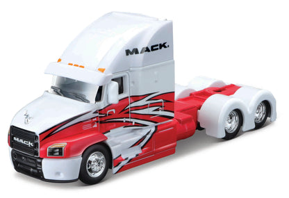 Camión Mack rojo y blanco, vista lateral, ideal para remolque