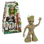 Figura de Groot de Hasbro, color marrón, en su empaque original con detalles de plantas