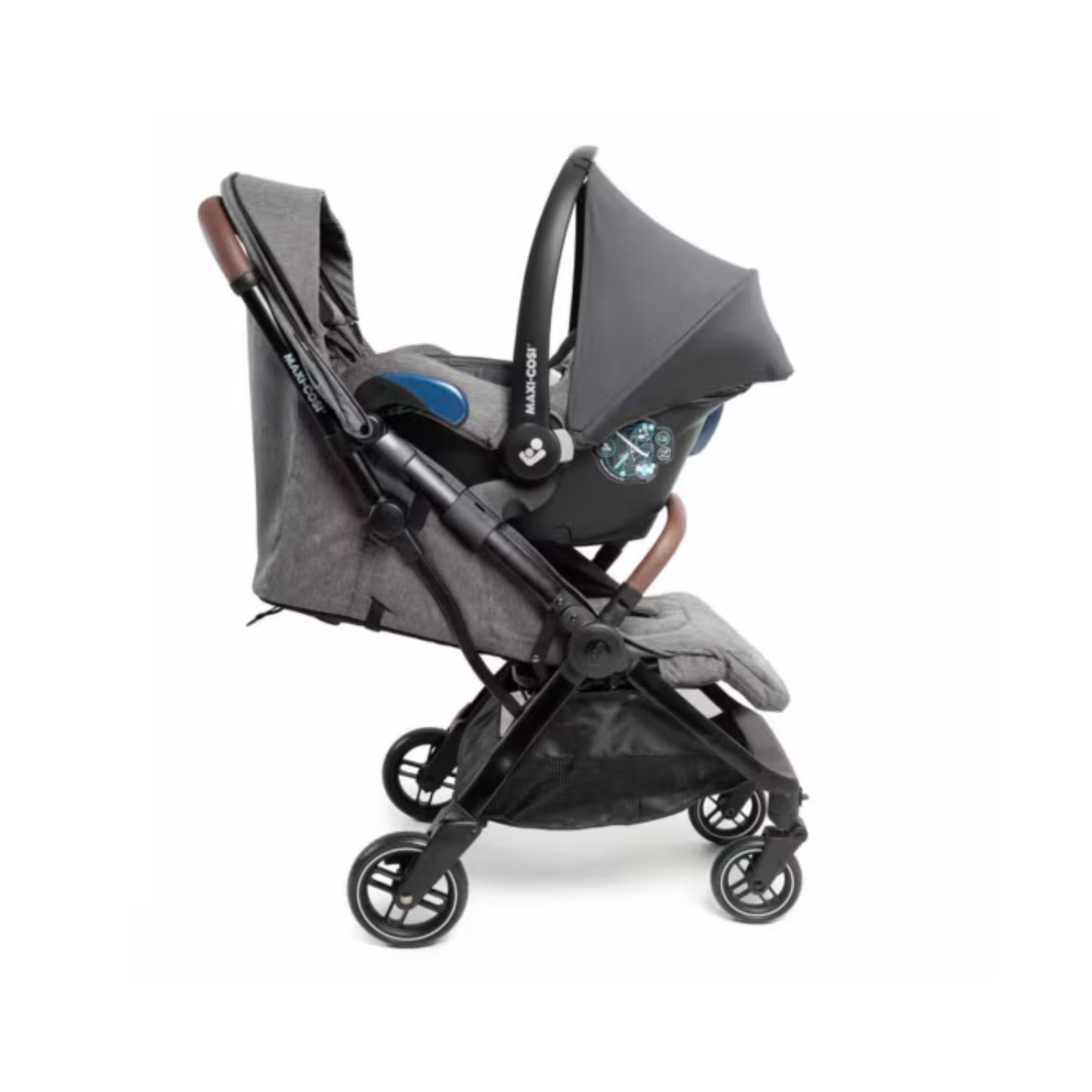 Silla de coche Maxi Cosi gris lateral, ideal para transporte seguro de bebés