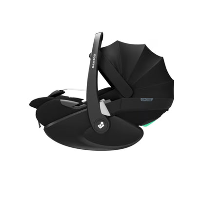 silla de auto negra Maxi Cosi de lado, diseño ergonómico y confortable