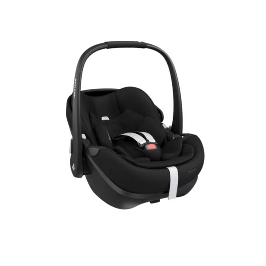 Silla de auto negra MAXI COSI vista lateral, ideal para bebés