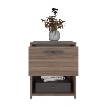 mesa de noche de madera con cajón y decoración en un ambiente moderno
