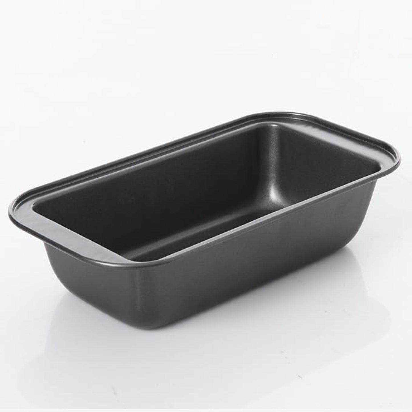 molde para hornear de silicón negro, vista lateral en cocina