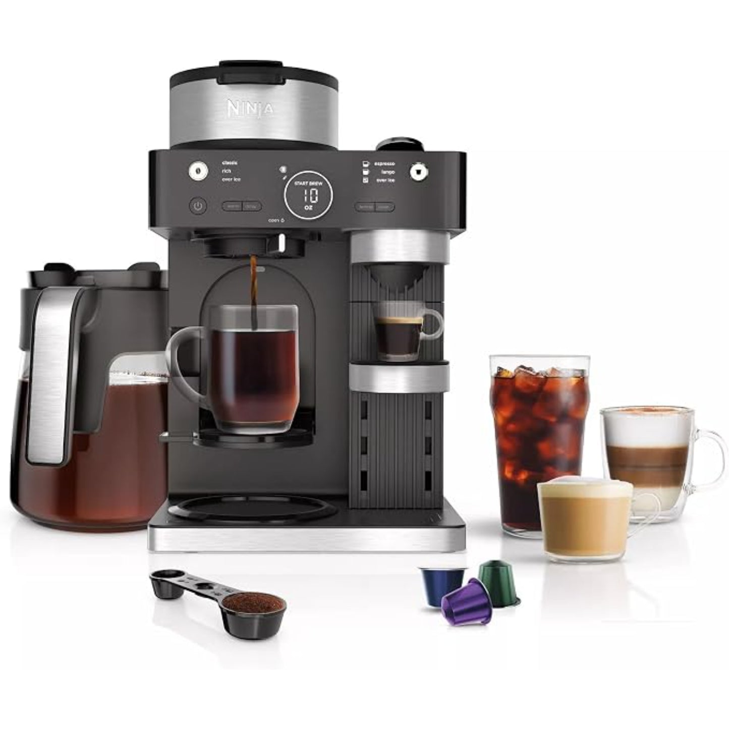 Cafetera Ninja negra frontal con tazas y cápsulas, ideal para café caliente y frío