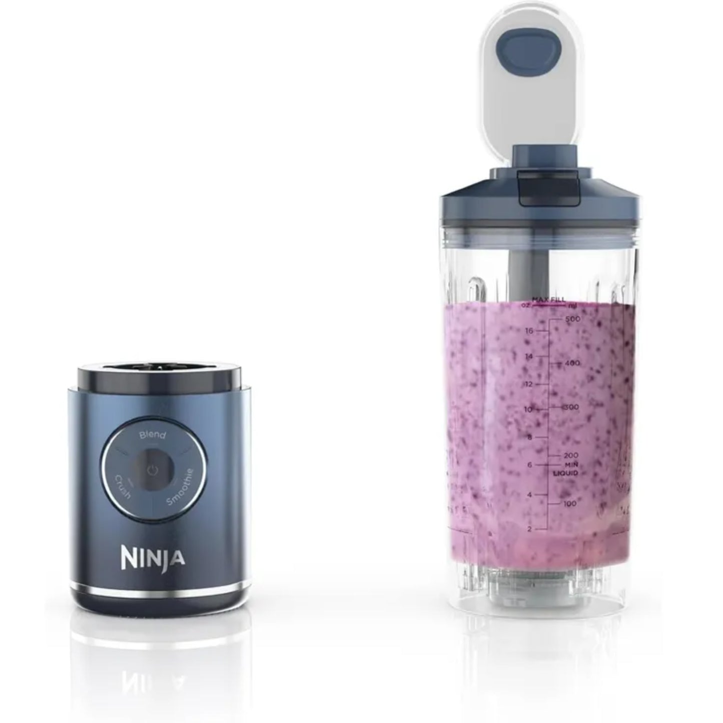 licuadora ninja azul, vista frontal, batido preparado en vaso