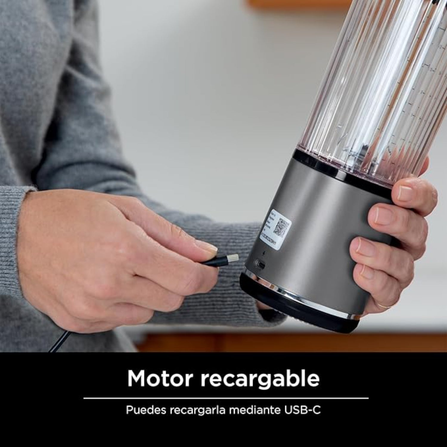 Licuadora personal Ninja Blast Honduras con motor recargable USB-C para fácil portabilidad y uso