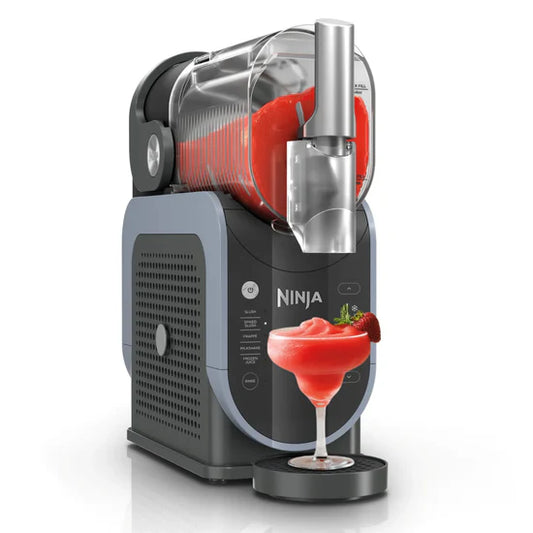 Máquina de bebidas congeladas Ninja con diseño moderno, ideal para preparar cócteles y granizados en casa
