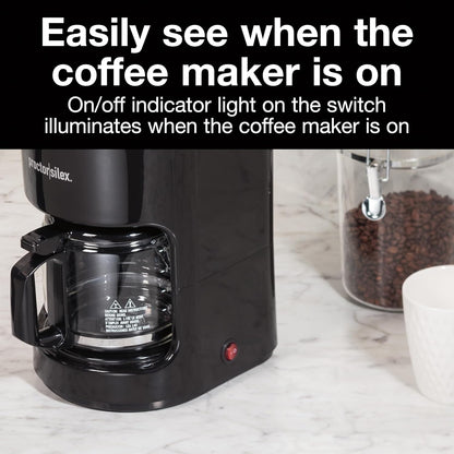 Cafetera 10 tazas negra de HAMILTON BEACH con luz indicadora encendida