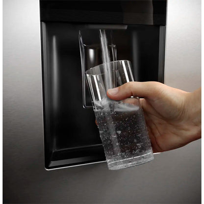 dispensador de agua Frigidaire, cristal transparente, cocina moderna