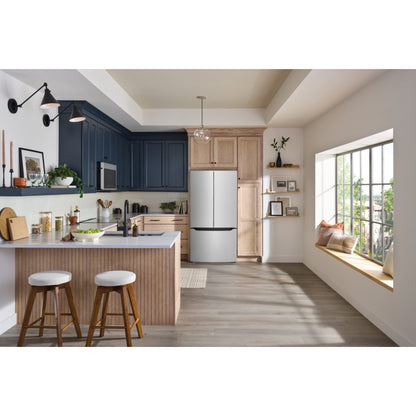 Refrigeradora fd 21 doble puerta Honduras en cocina moderna con luz natural y decoración cálida