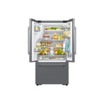 Refrigeradora Samsung gris abierta con alimentos frescos y bebidas en su interior