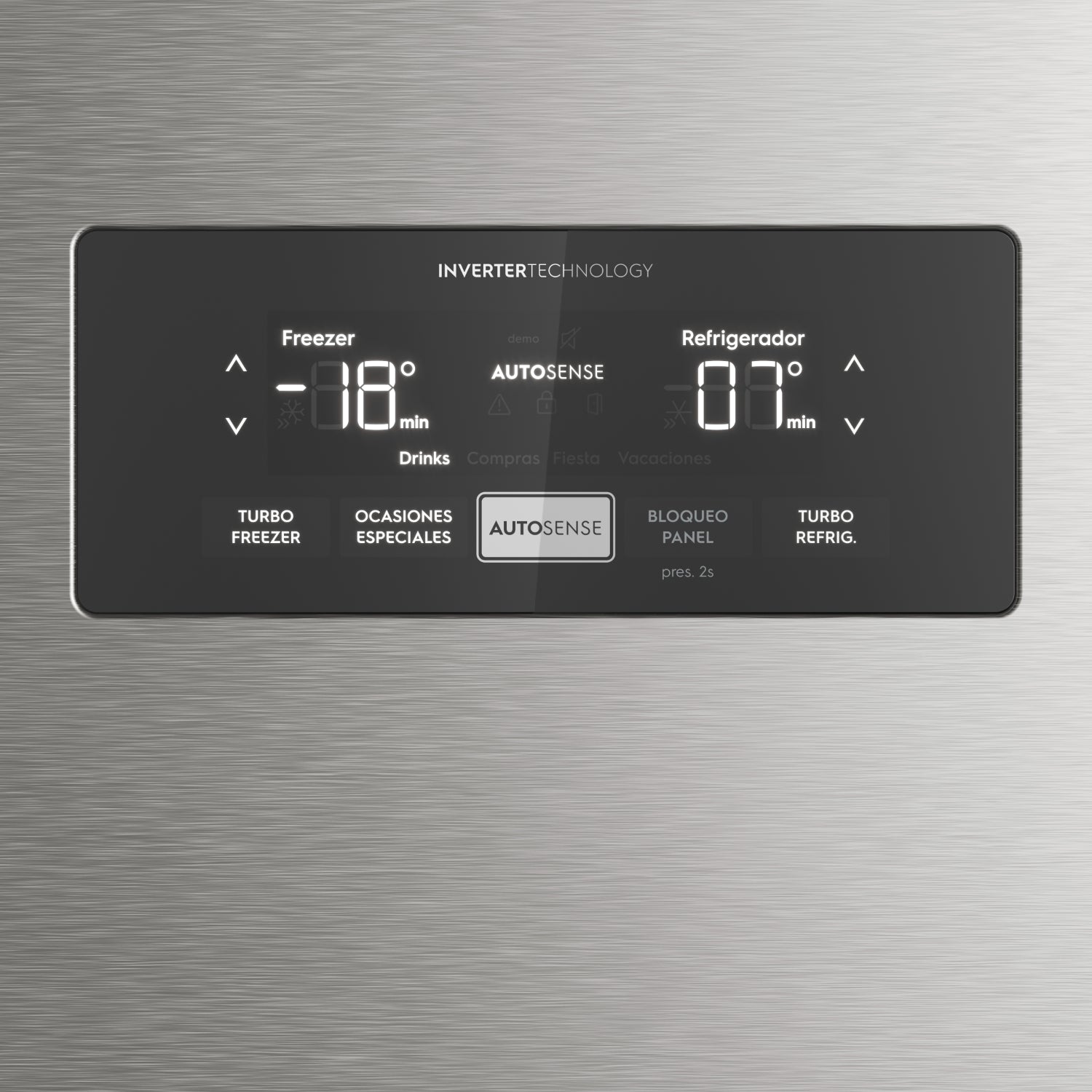 Panel de control de refrigeradora moderna con dispensador de agua, diseño elegante, acero inoxidable