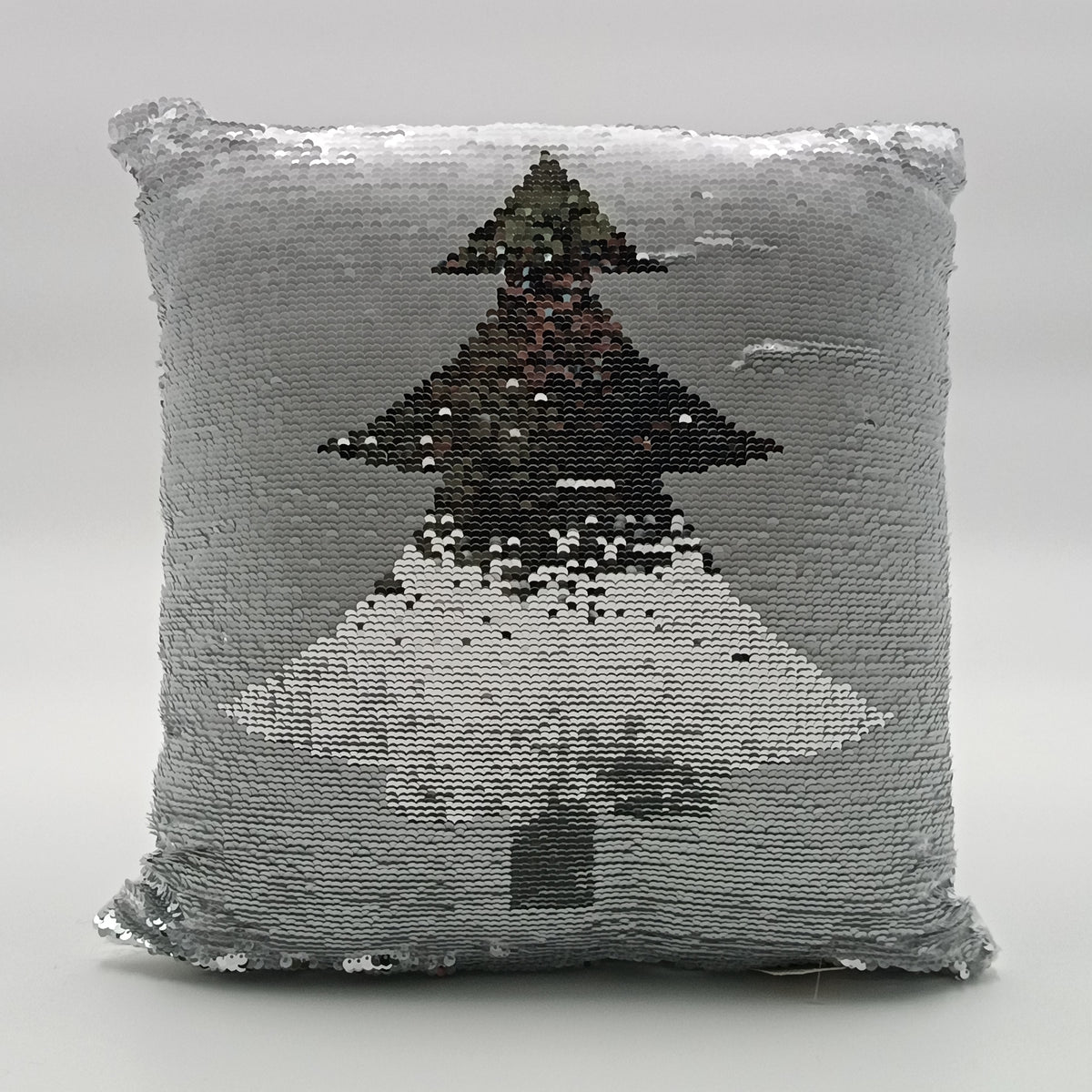NAV. COJIN 40CM PLATA/ARBOL