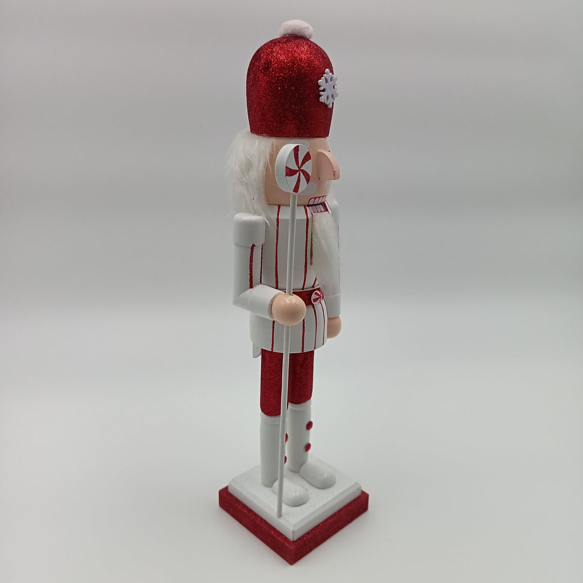 Set cascanuece blanco y rojo con gorro brillante, figura decorativa navideña