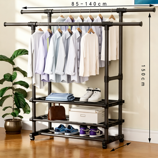 Estante de ropa negro con camisas colgadas, vista frontal en un ambiente moderno
