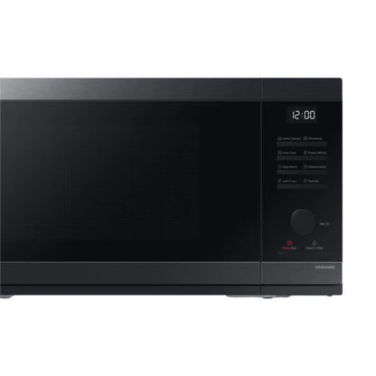 Microondas negro frontal, ideal para cocina moderna