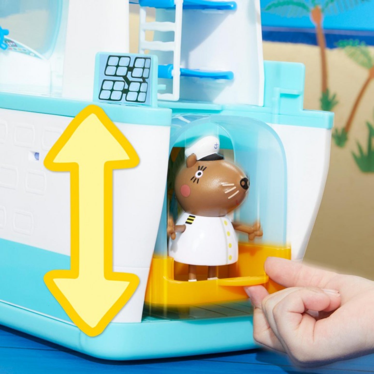 Juego de mesa de Hasbro, barco de juguete, vista con figura de capitán en su interior