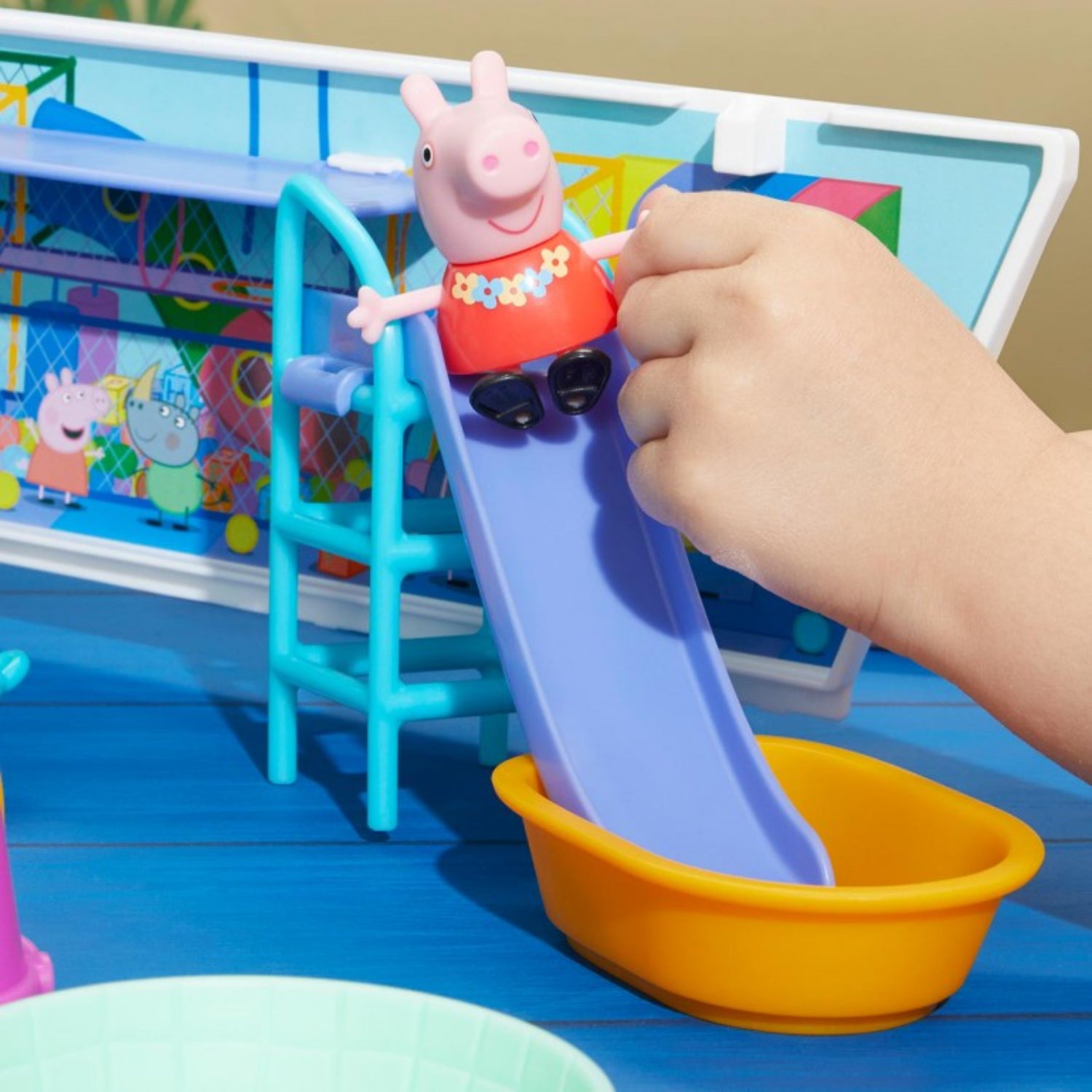 set juego de mesa Peppa Pig con resbaladilla y figuras divertidas