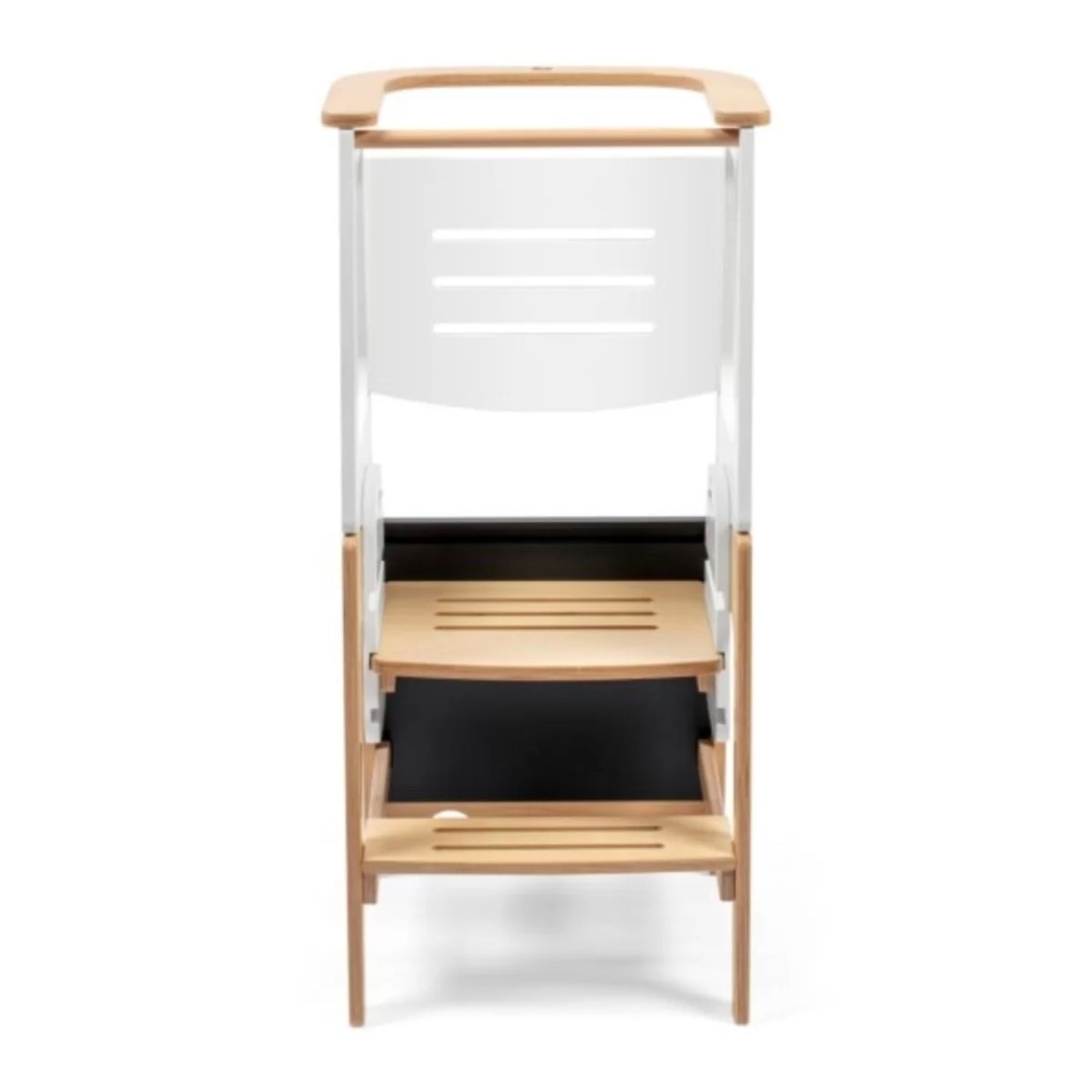 Silla MAXI COSI blanca con detalles en madera, vista frontal en ambiente minimalista
