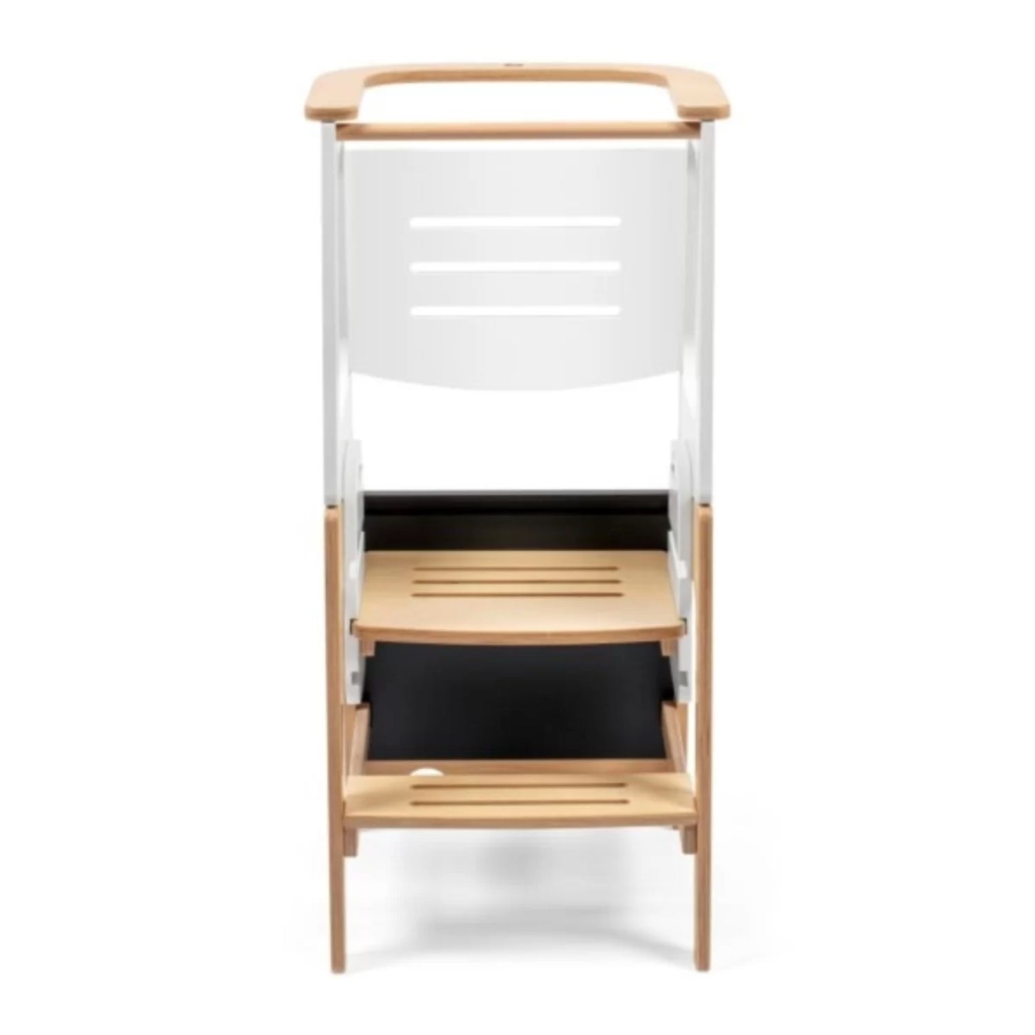 Silla MAXI COSI blanca con detalles en madera, vista frontal en ambiente minimalista