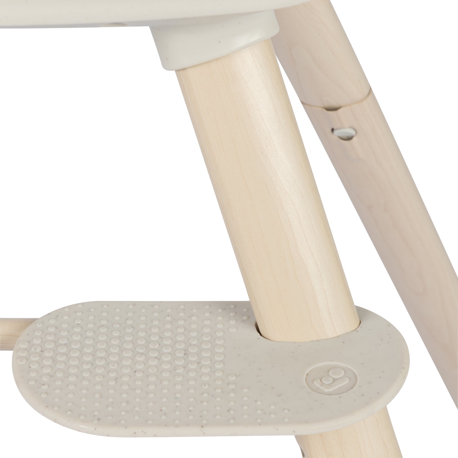 Silla de comer blanca MAXI COSI, vista lateral en ambiente moderno