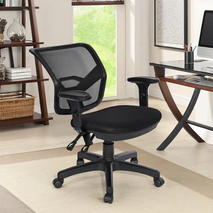 Silla de escritorio con respaldo de malla negra y ruedas para comodidad en oficina