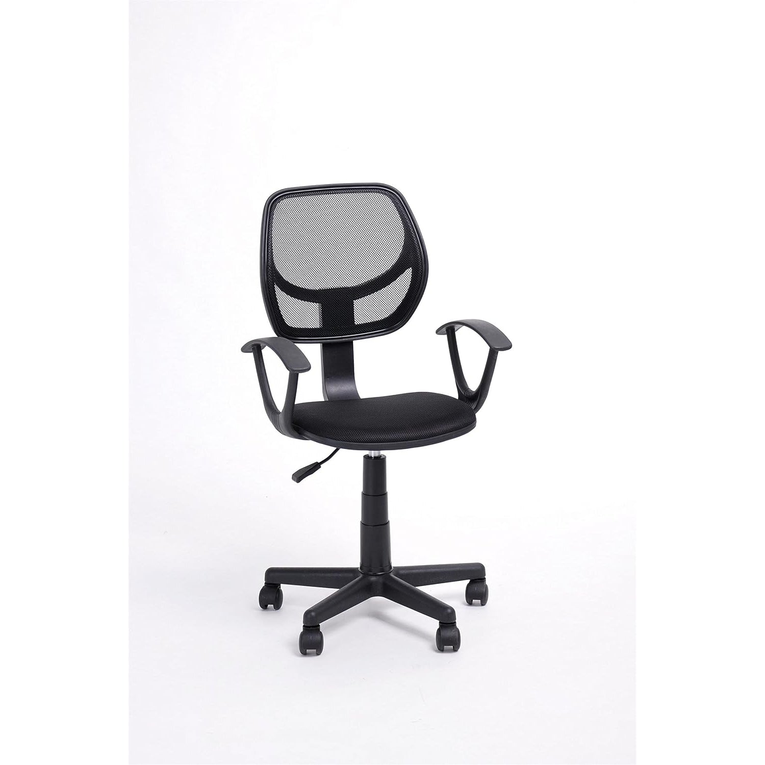 silla de escritorio con respaldo de malla negra, vista frontal, ideal para oficina