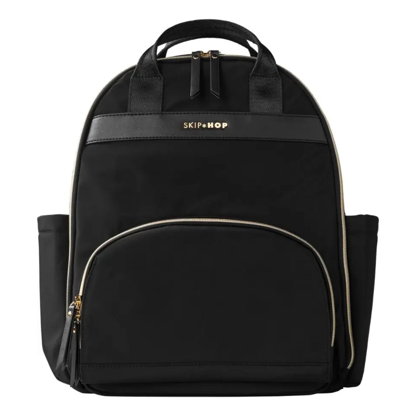 Mochila negra SKIP*HOP, vista frontal, ideal para mamás modernas