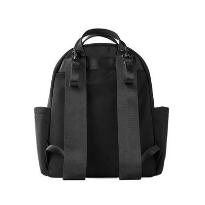 Mochila negra SKIP*HOP vista trasera para uso diario