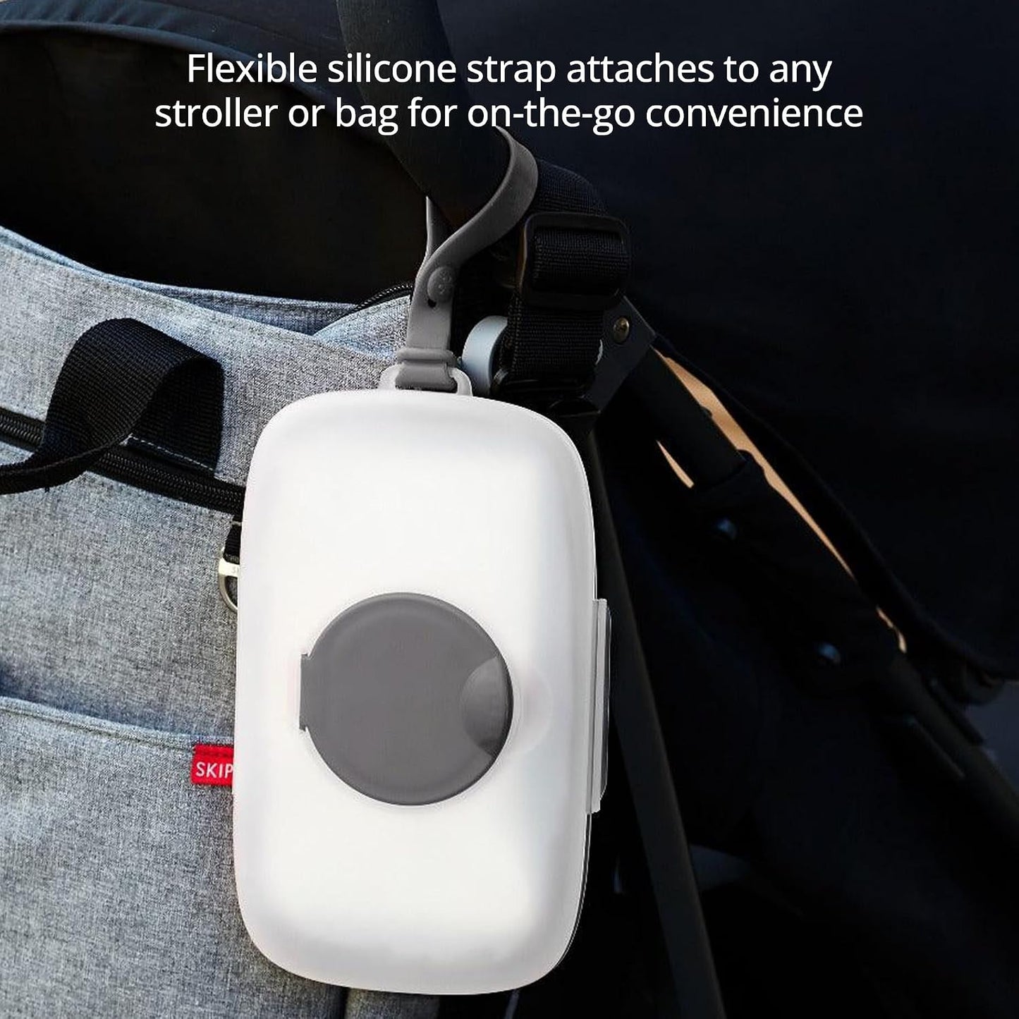 Funda blanca de silicona flexible en cochecito, conveniencia para llevar