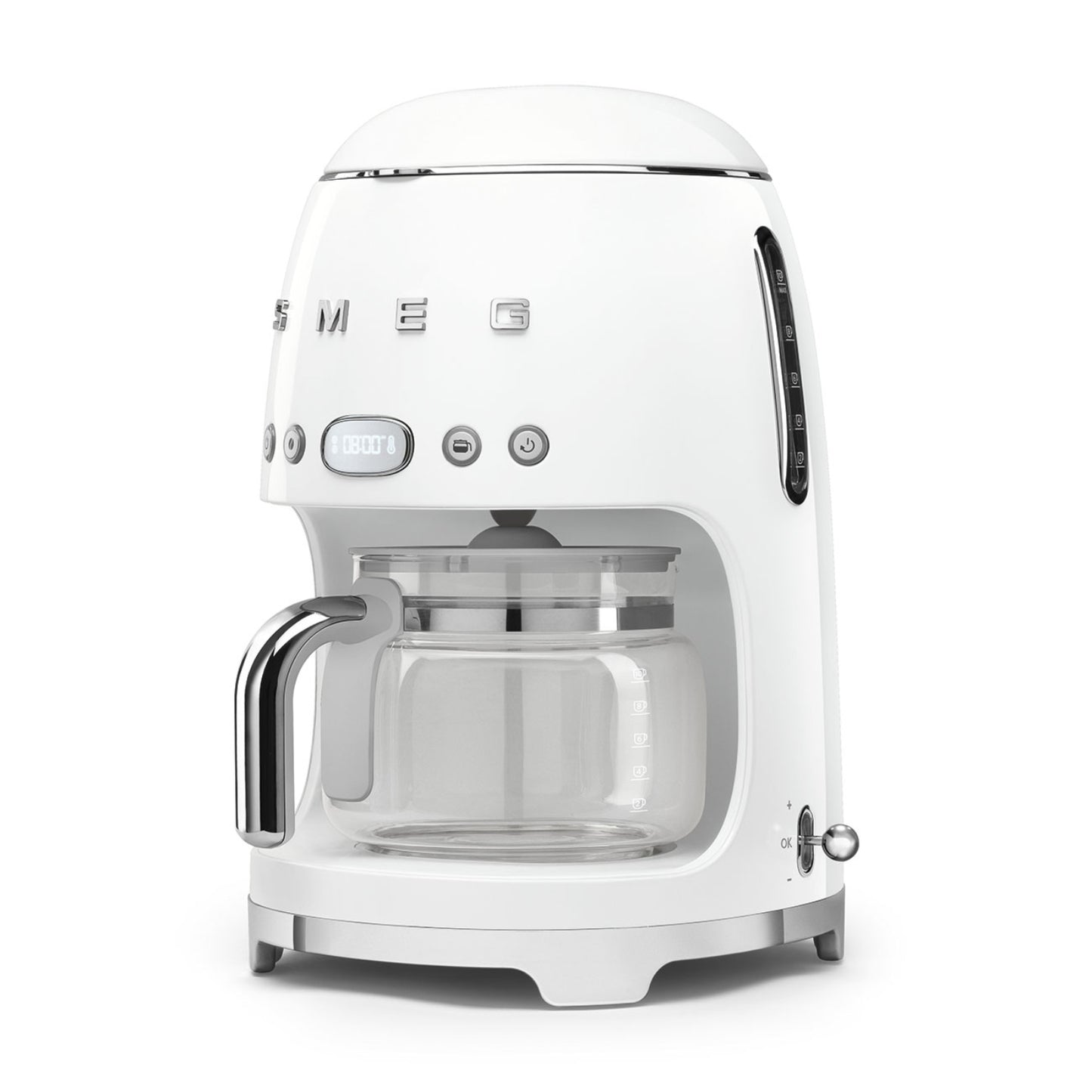 Cafetera blanca SMEG, vista lateral, diseño vintage en cocina moderna