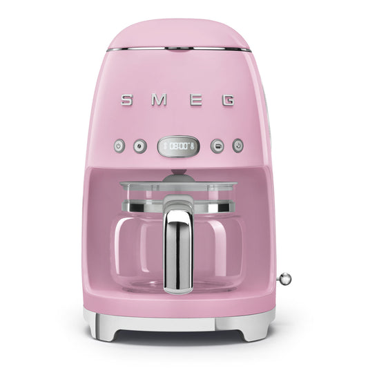 Cafetera rosa SMEG frontal, diseño retro, ideal para cocina moderna