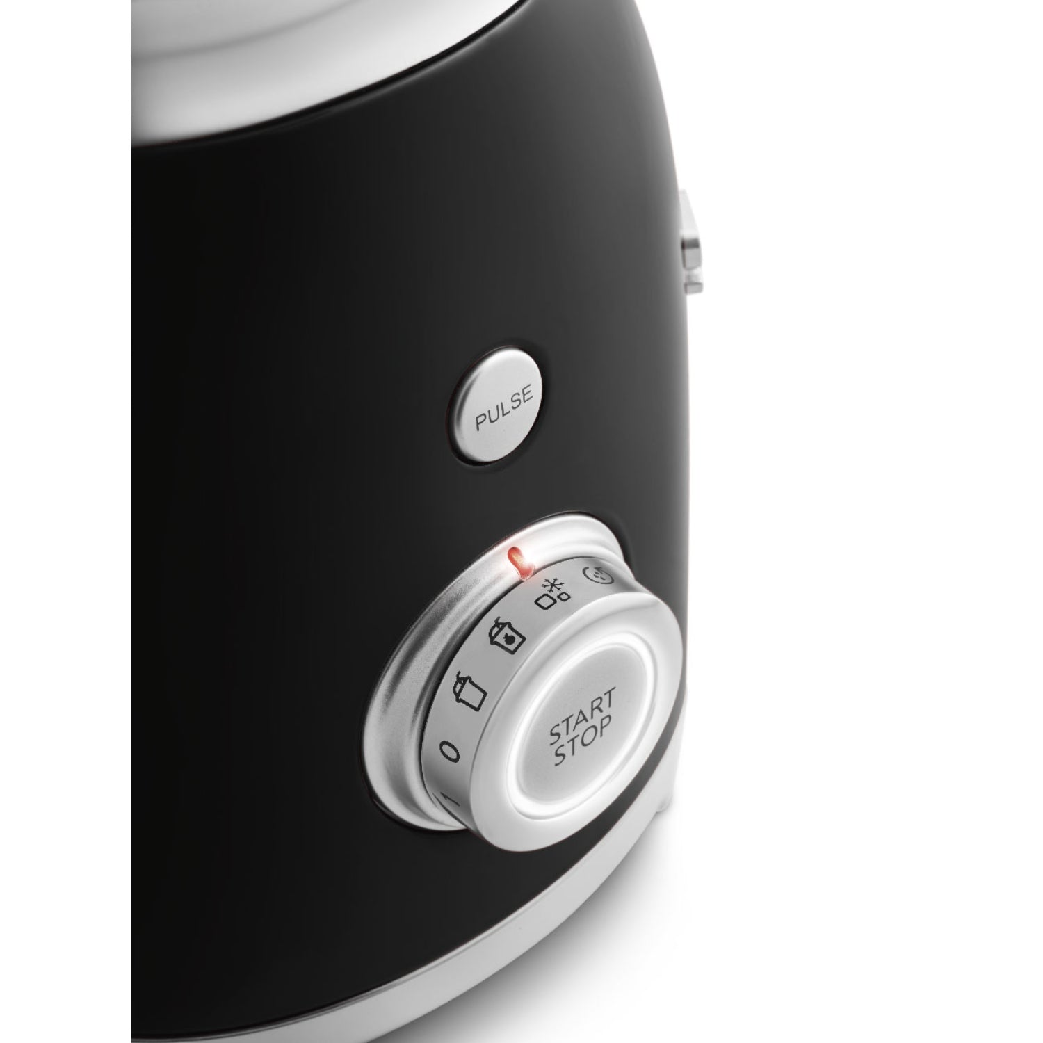 licuadora SMEG negra, vista del panel de control y botones