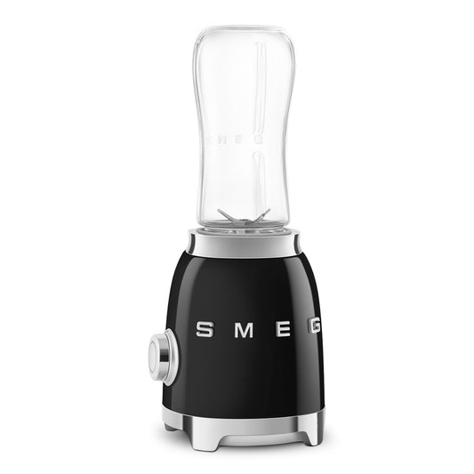 Licuadora SMEG negra lateral, diseño elegante y moderno para preparar batidos