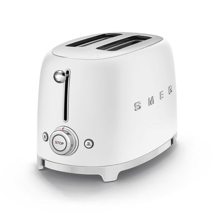 Tostadora SMEG blanca, vista lateral, cocina moderna