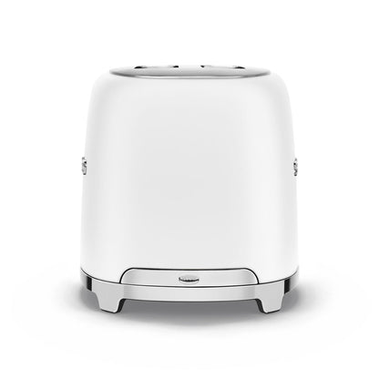 Tostadora blanca SMEG vista frontal en cocina moderna