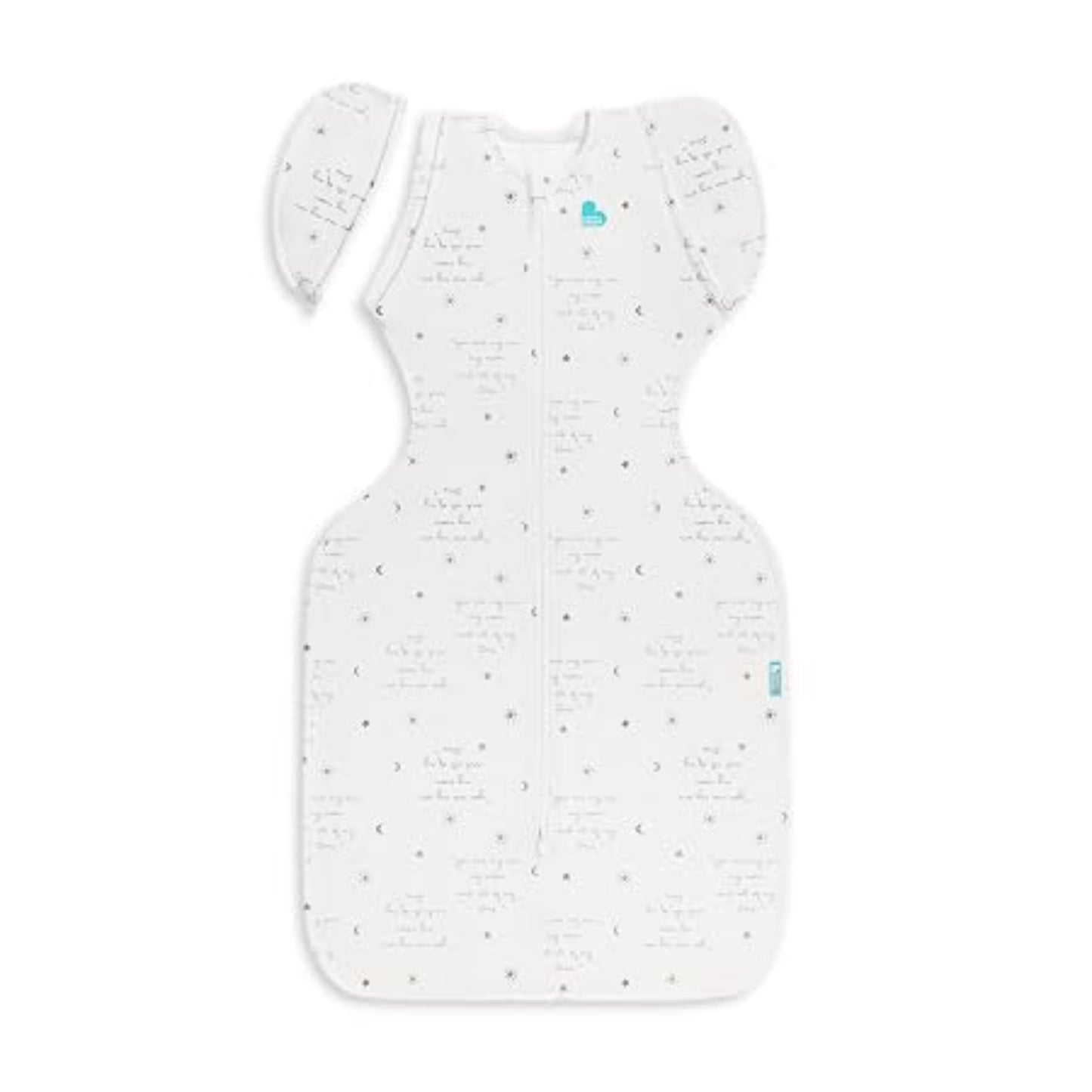 Swaddle blanco de LOVE TO DREAM, vista frontal en habitación de bebé