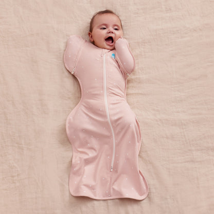 Saco de dormir rosa para bebé, vista frontal, comodidad y seguridad