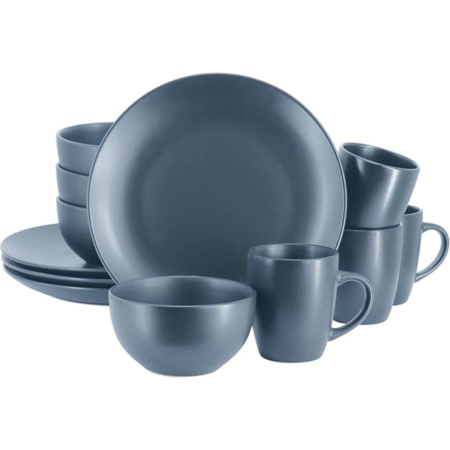 vajilla azul clara, platos y tazas, vista del conjunto