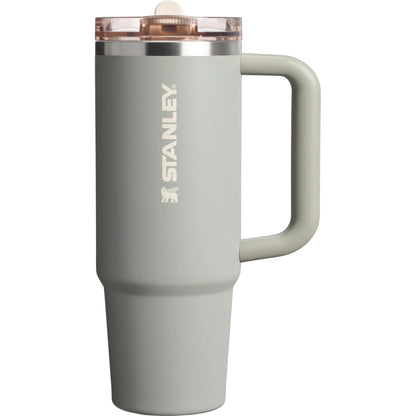 Vaso Stanley Quencher 30oz gris con tapa a prueba de derrames y agarre resistente para bebidas en movimiento