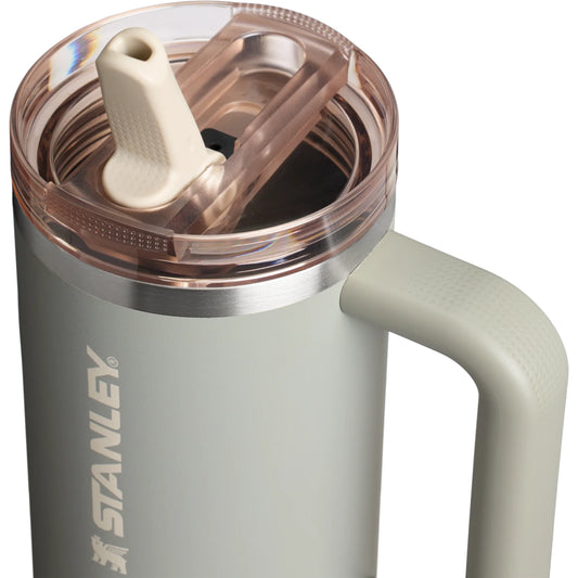 Tapa del vaso Stanley Quencher 30oz gris con diseño práctico para beber fácilmente